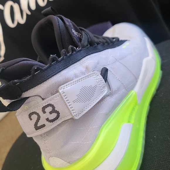 Jordan React - Picture 4 of 9